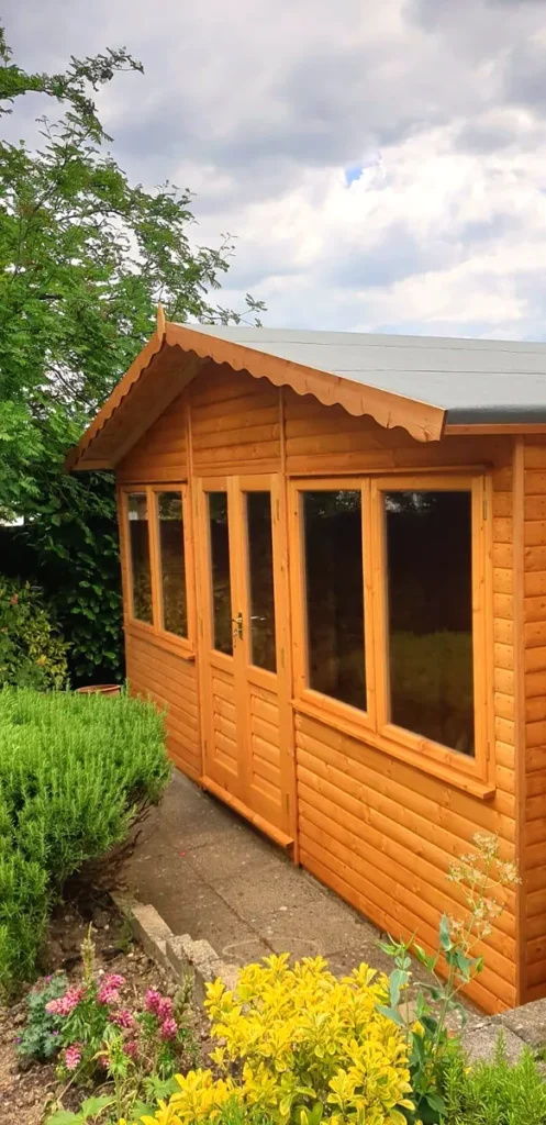 Pent roof garden office, tall front view